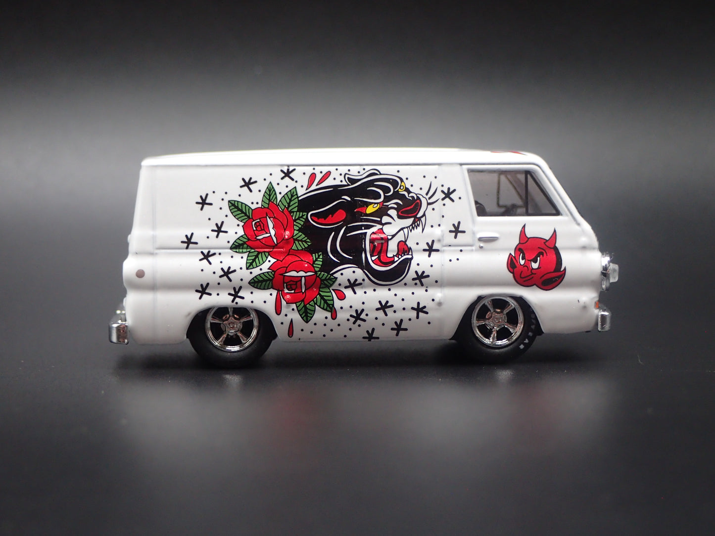 1964 64 DODGE A100 PANEL VAN WHITE 1/64 SCALE DIORAMA DIECAST MODEL CAR