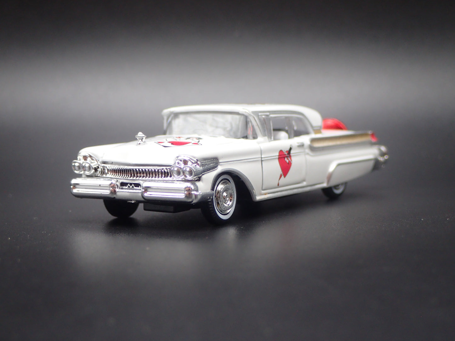 1957 57 MERC MERCURY TURNPIKE CRUISER 1/64 SCALE COLLECTIBLE DIECAST MODEL CAR