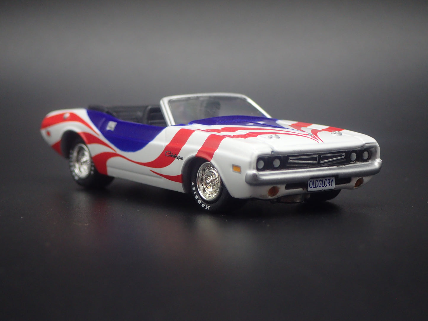 1971 71 DODGE CHALLENGER CONVERTIBLE 1/64 SCALE DIORAMA DIECAST MODEL CAR