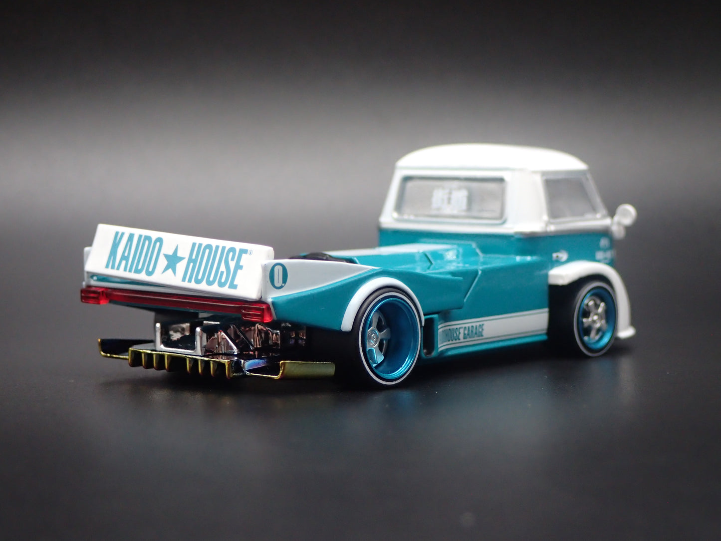 VOLKSWAGEN TI SINGLE CAB KAIDO WORKS V1 1:64 SCALE DIECAST MODEL CAR