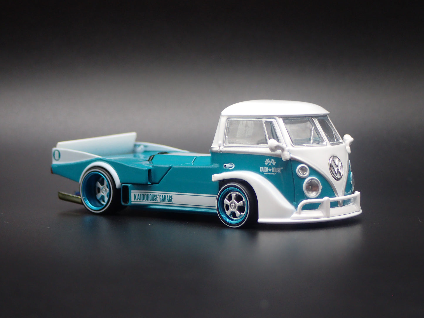 VOLKSWAGEN TI SINGLE CAB KAIDO WORKS V1 1:64 SCALE DIECAST MODEL CAR