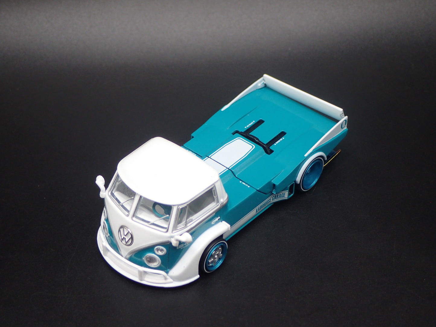 VOLKSWAGEN TI SINGLE CAB KAIDO WORKS V1 1:64 SCALE DIECAST MODEL CAR