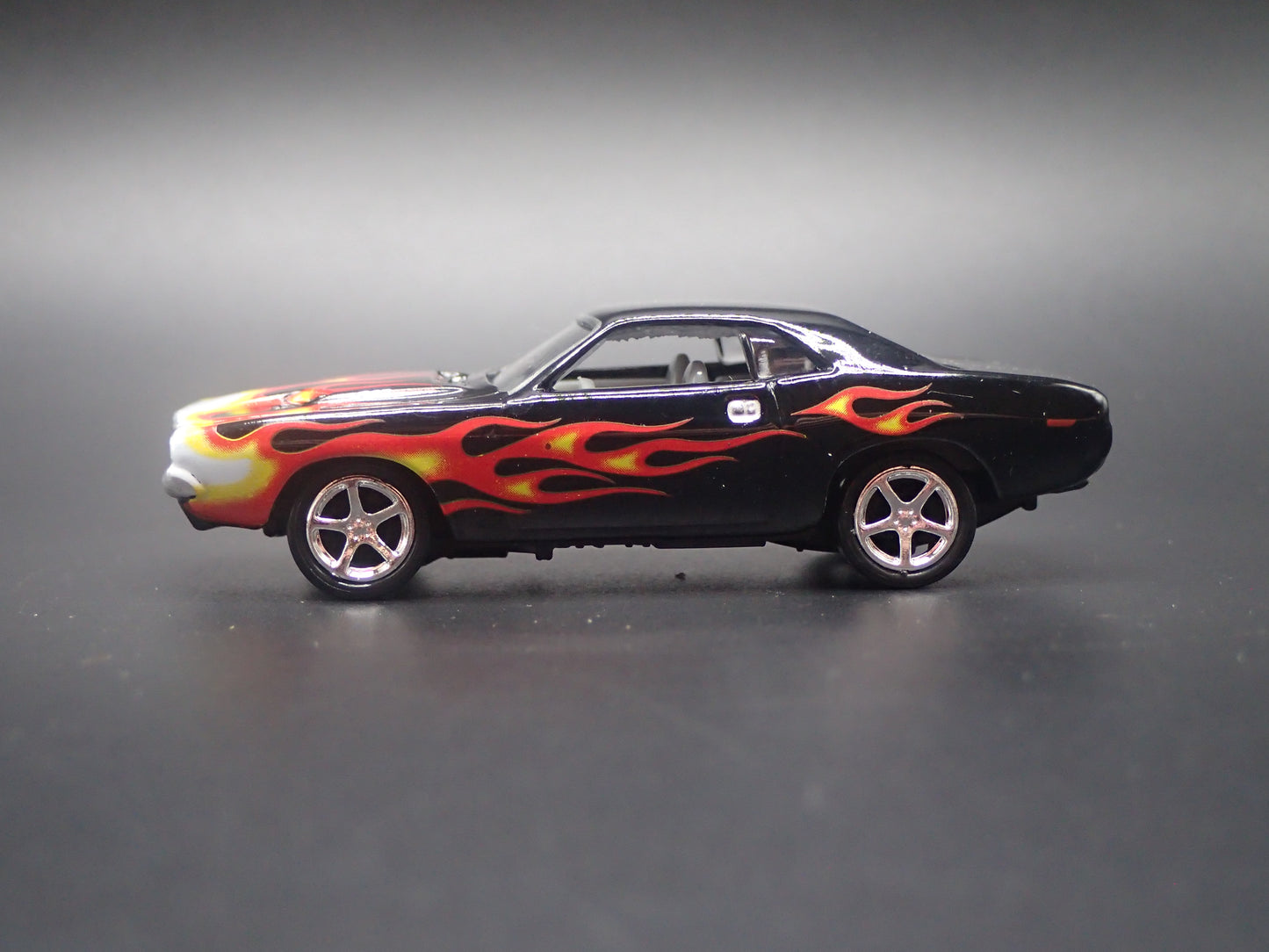 1970 70 DODGE CHALLENGER R/T BLACK 1/64 SCALE COLLECTIBLE DIECAST MODEL CAR