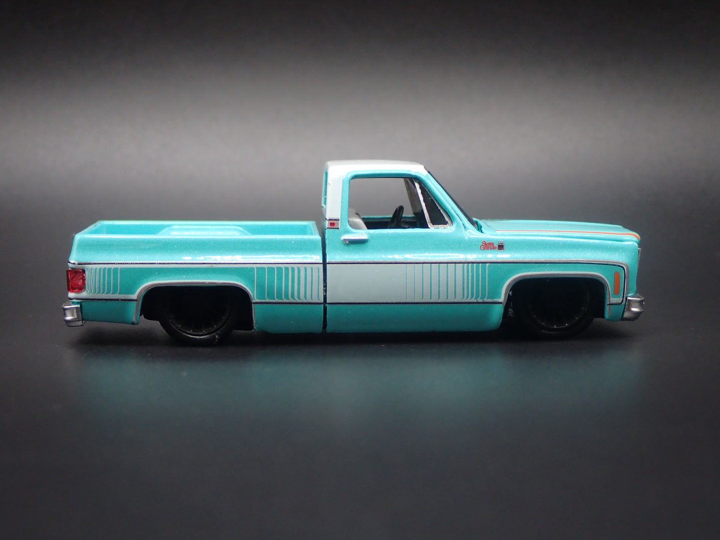 1976 76 GMC SIERRA GRANDE 15 PICKUP TRUCK SQUAREBODY SS02 1/64 SCALE MODEL CAR