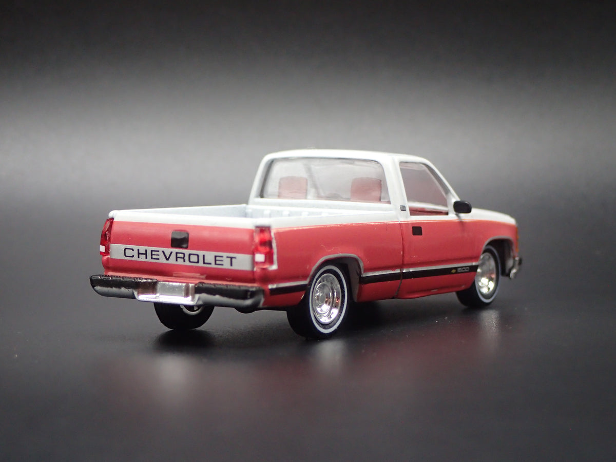 1988 CHEVY CHEVROLET C1500 SILVERADO PICKUP TRUCK 1:64 SCALE DIECAST MODEL CAR