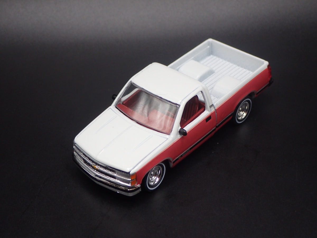 1988 CHEVY CHEVROLET C1500 SILVERADO PICKUP TRUCK 1:64 SCALE DIECAST MODEL CAR