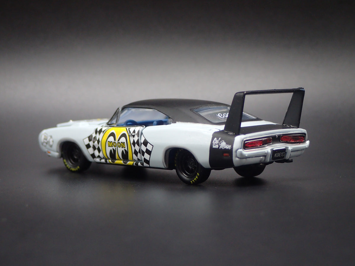 1969 69 DODGE CHARGER DAYTONA HEMI MOONEYES 1:64 SCALE DIECAST MODEL CAR