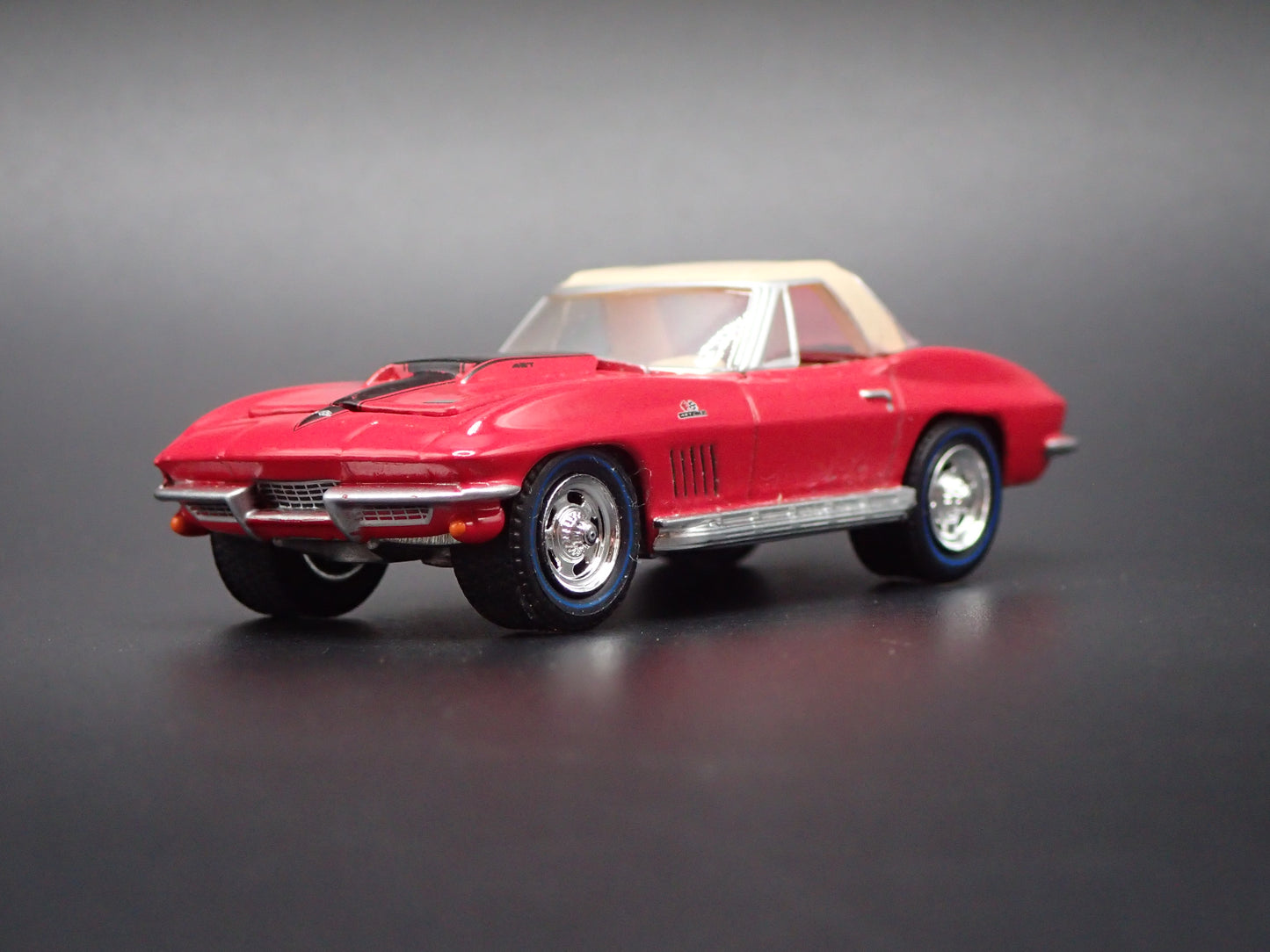 1967 67 CHEVY CHEVROLET CORVETTE RARE 1/64 SCALE COLLECTIBLE DIECAST MODEL CAR