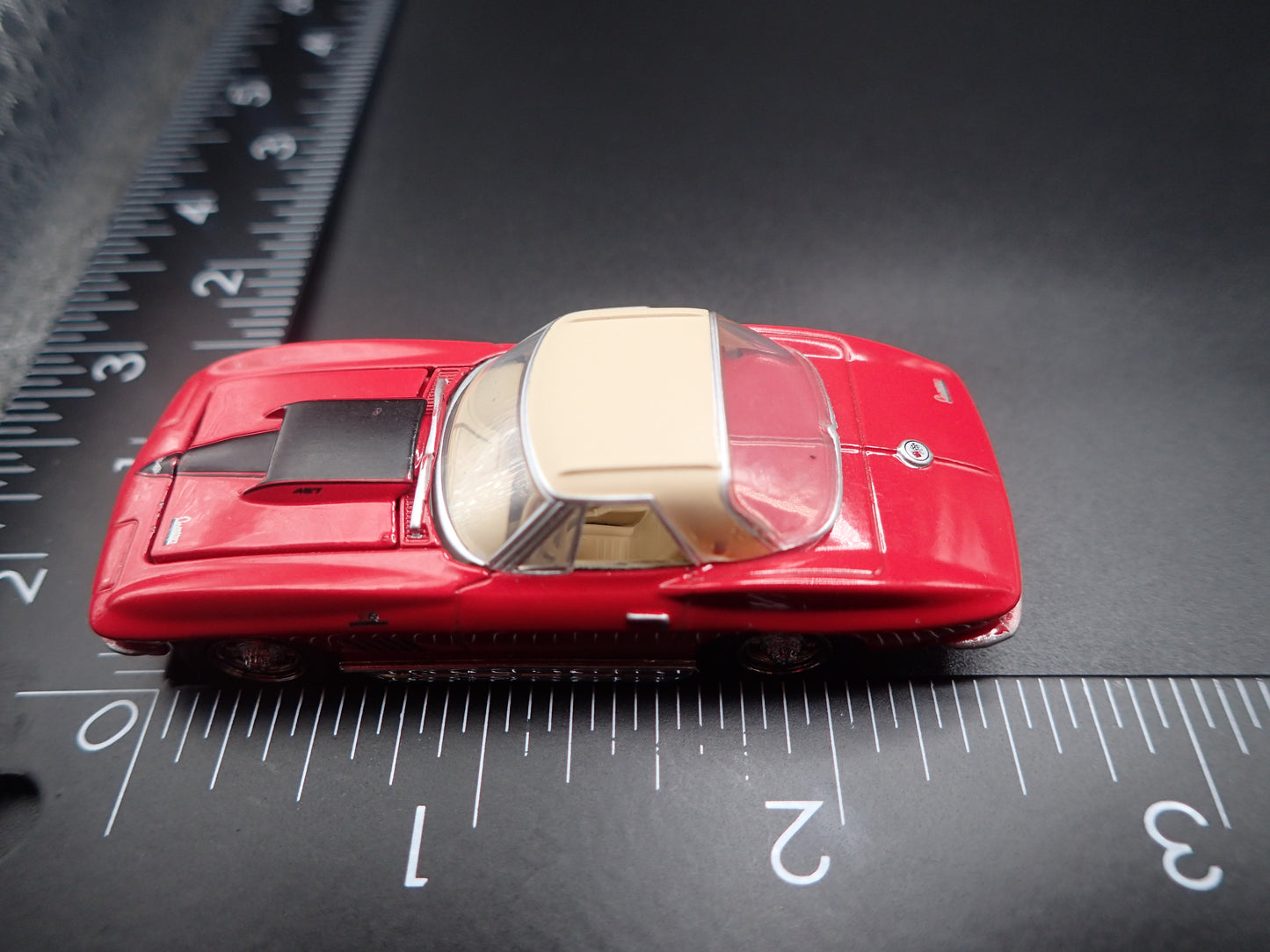 1967 67 CHEVY CHEVROLET CORVETTE RARE 1/64 SCALE COLLECTIBLE DIECAST MODEL CAR