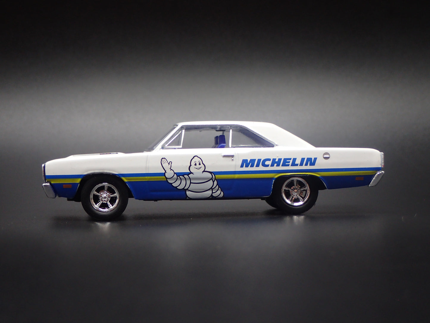 1969 69 DODGE DART SWINGER MICHELIN 1:64 SCALE COLLECTIBLE DIECAST MODEL CAR