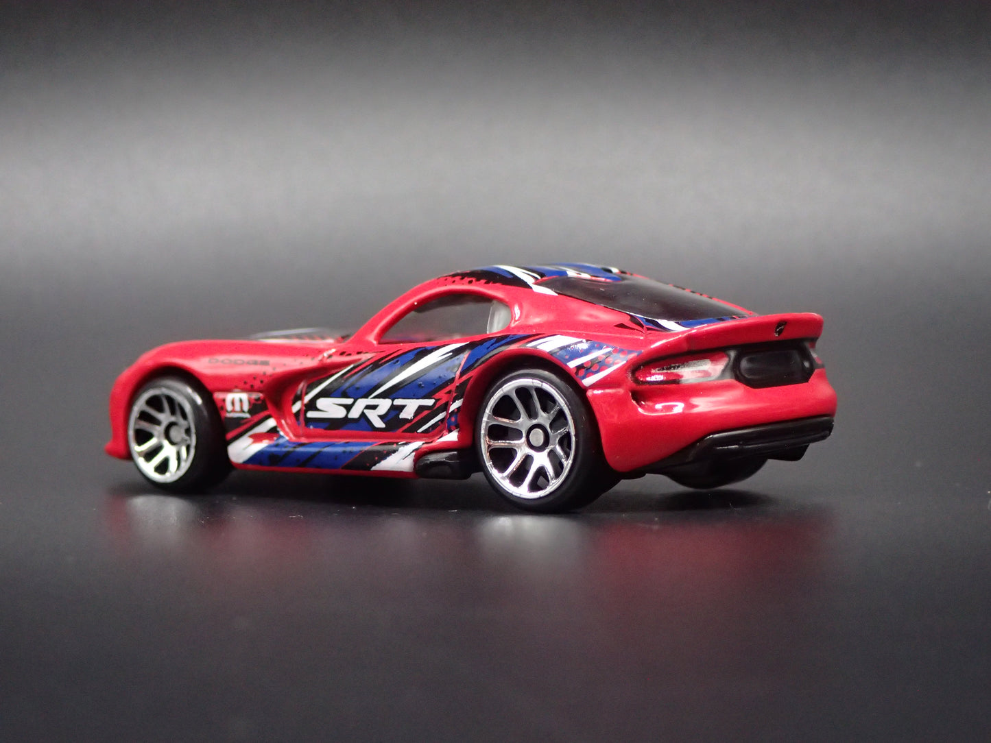 2013-2017 DODGE VIPER SRT RED 1/64 SCALE LIMITED COLLECTIBLE DIECAST MODEL CAR