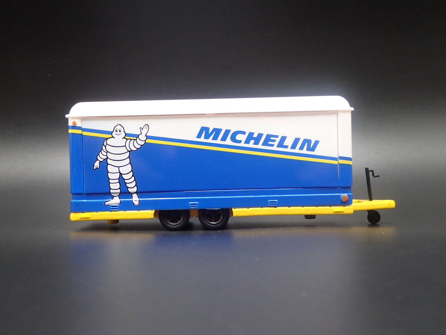ENCLOSED CAR HAULER TRAILER MICHELIN 1:64 SCALE DIORAMA DIECAST MODEL