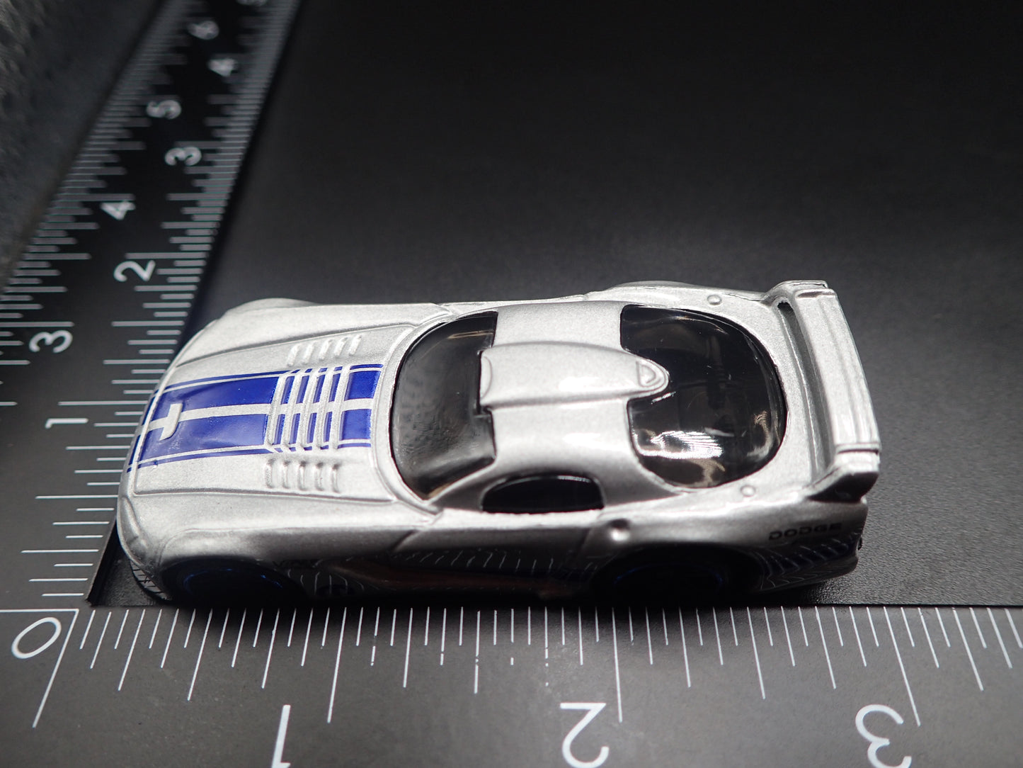 2003-2006 DODGE VIPER GTS-R SILVER 1:64 SCALE COLLECTIBLE DIECAST MODEL CAR