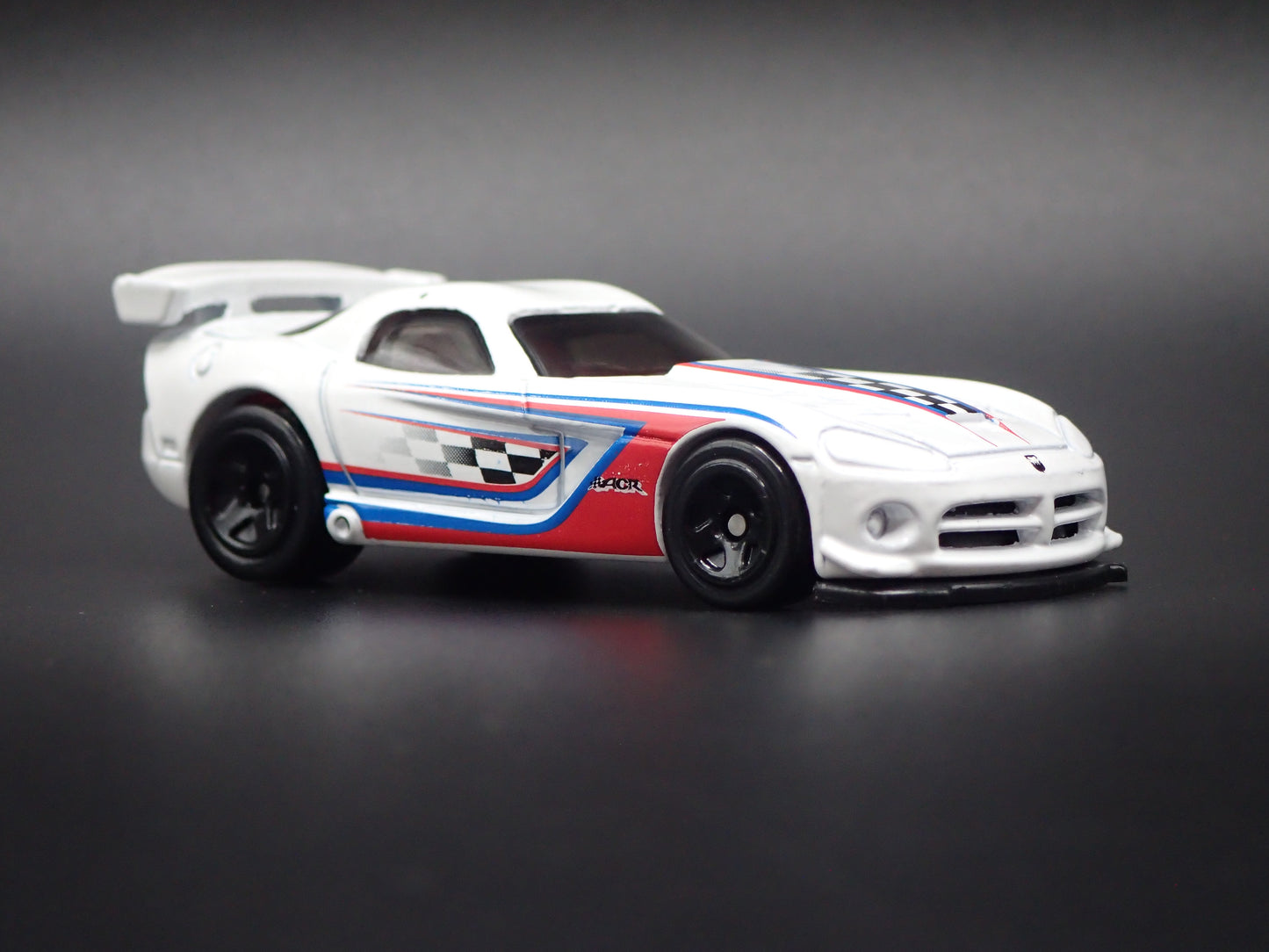 2008-2010 DODGE VIPER SRT10 ACR WHITE 1/64 SCALE DIORAMA DIECAST MODEL CAR