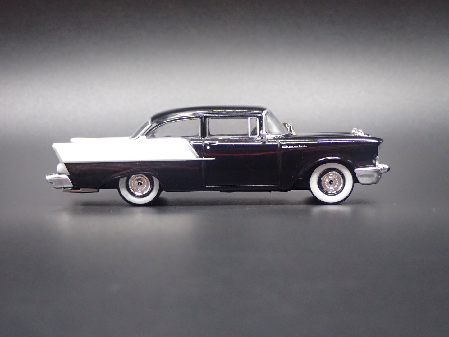 1957 57 CHEVY CHEVROLET 150 SEDAN BLACK 1:64 SCALE DIORAMA DIECAST MODEL CAR