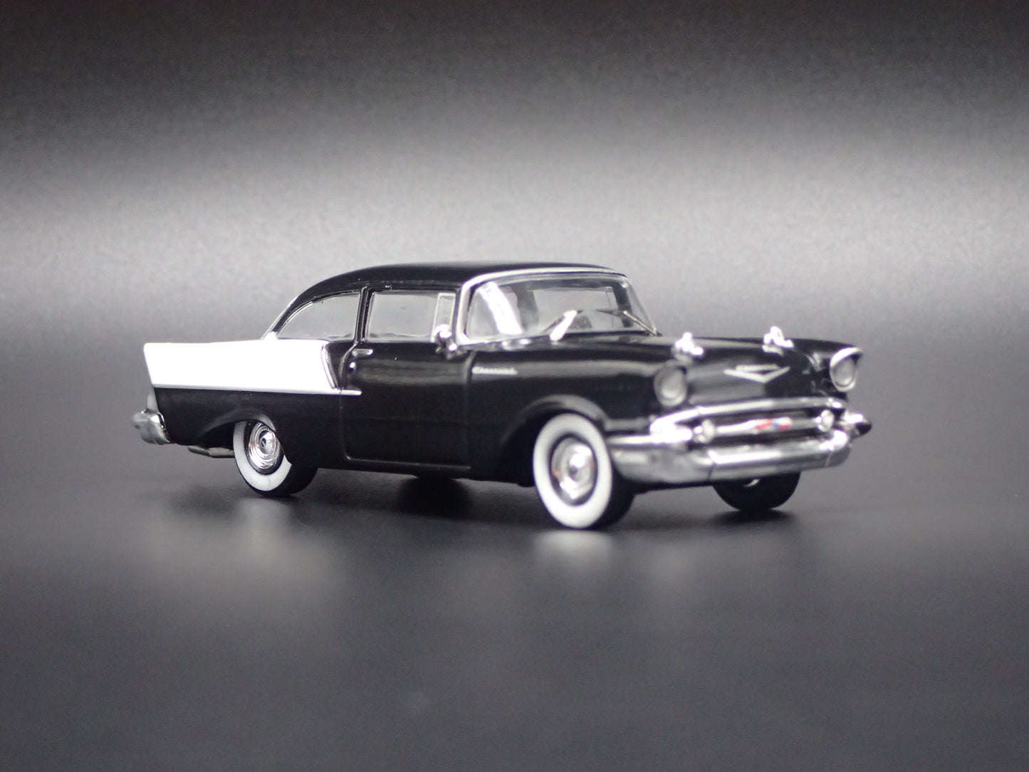 1957 57 CHEVY CHEVROLET 150 SEDAN BLACK 1:64 SCALE DIORAMA DIECAST MODEL CAR