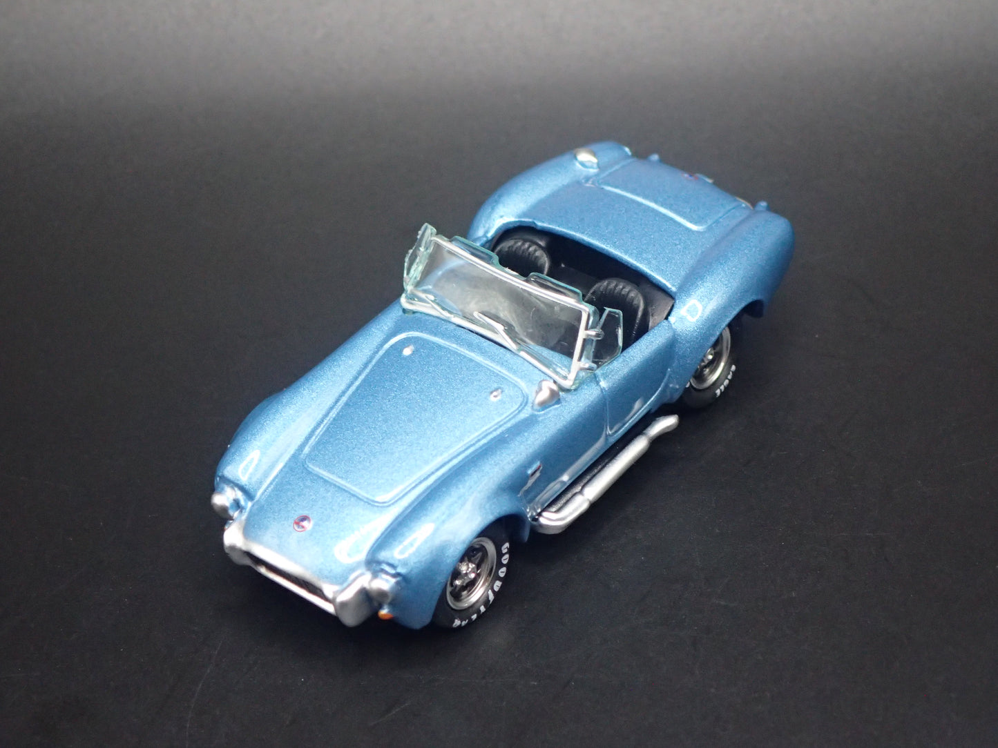 1966 66 SHELBY COBRA 427 BLUE 1:64 SCALE COLLECTIBLE DIORAMA DIECAST MODEL CAR