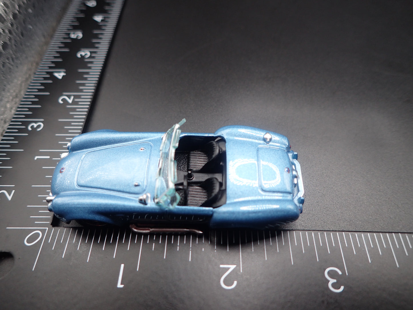 1966 66 SHELBY COBRA 427 BLUE 1:64 SCALE COLLECTIBLE DIORAMA DIECAST MODEL CAR