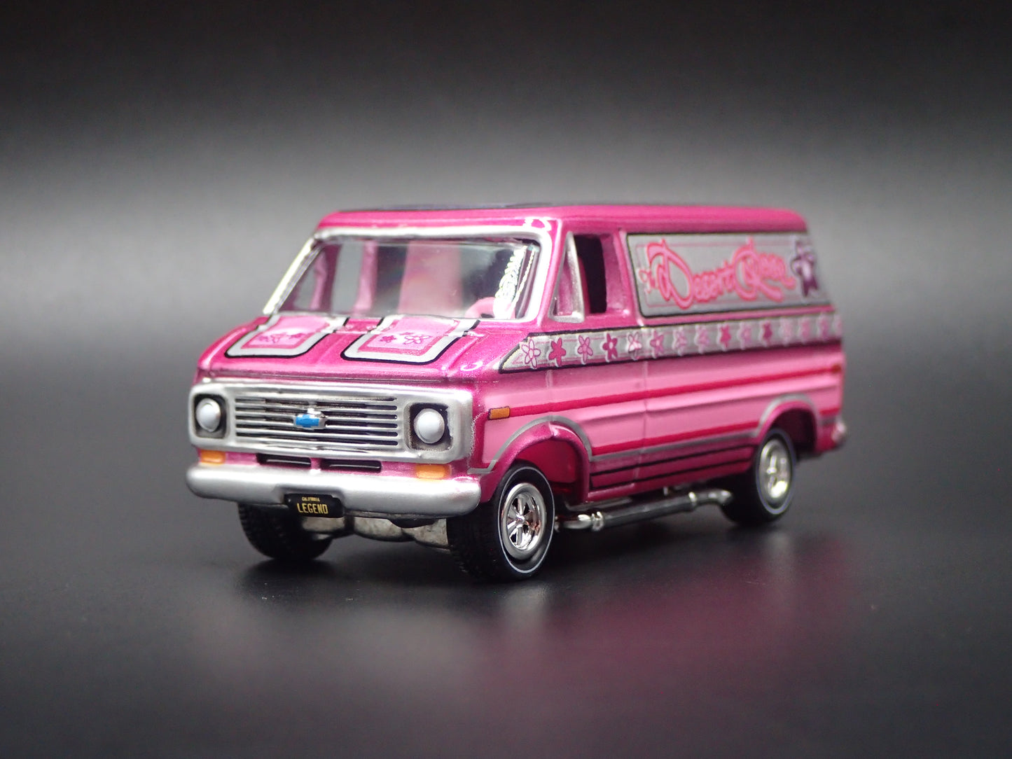 1971-1995 CHEVY CHEVROLET G20 VAN BLUE 1:64 SCALE DIORAMA DIECAST MODEL CAR