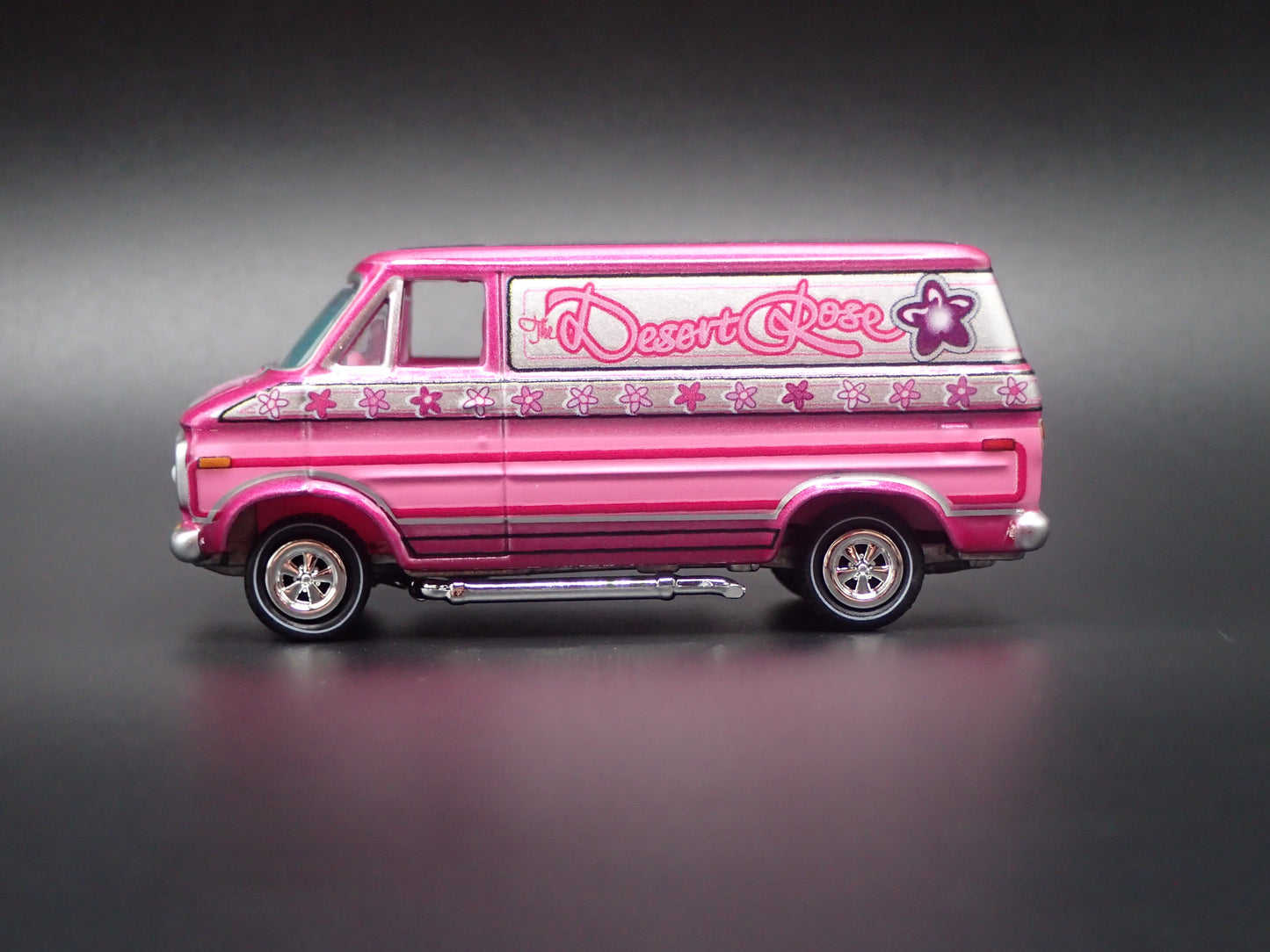 1971-1995 CHEVY CHEVROLET G20 VAN BLUE 1:64 SCALE DIORAMA DIECAST MODEL CAR