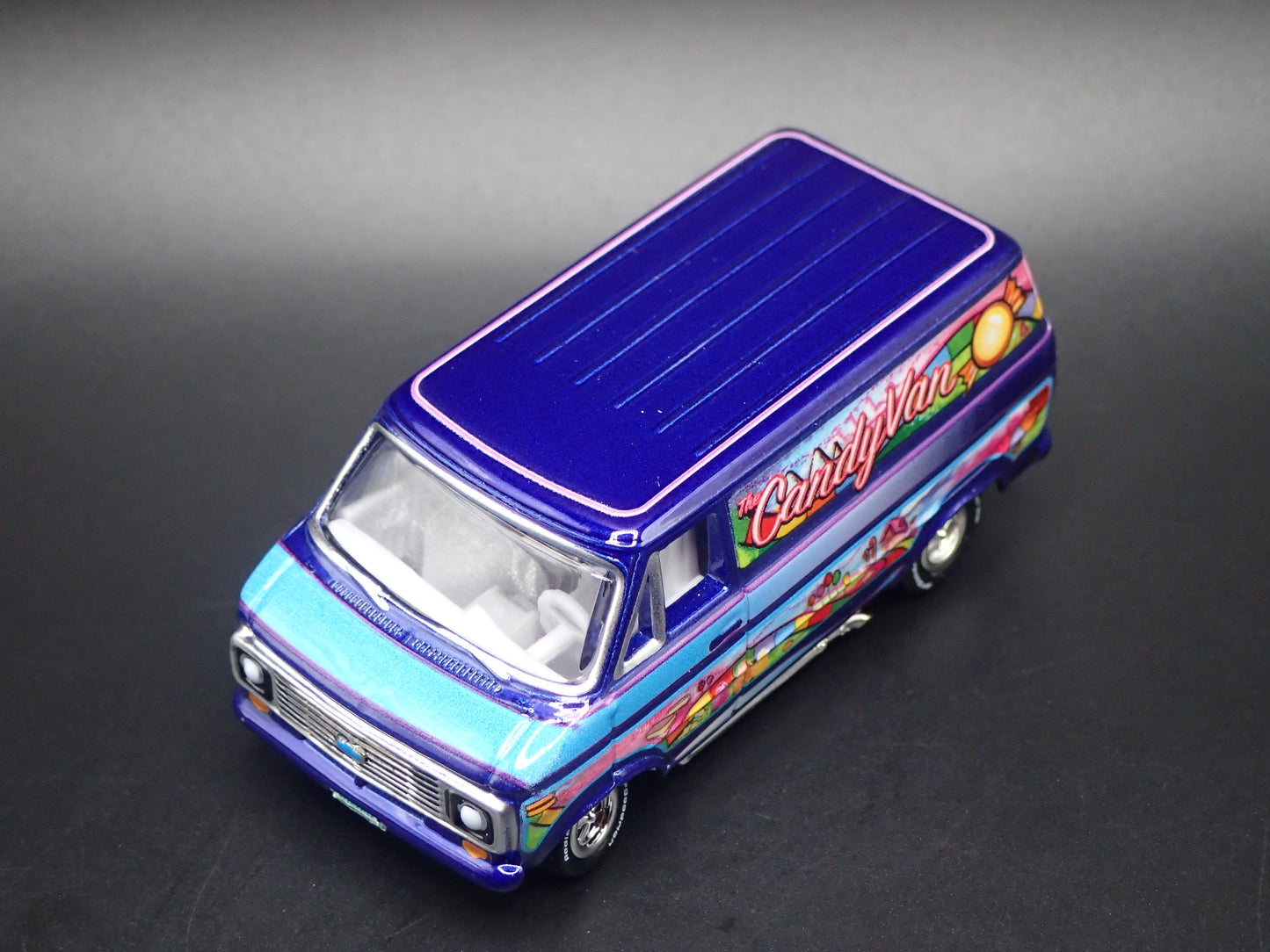 1971-1995 CHEVY CHEVROLET G20 VAN BLUE 1:64 SCALE DIORAMA DIECAST MODEL CAR