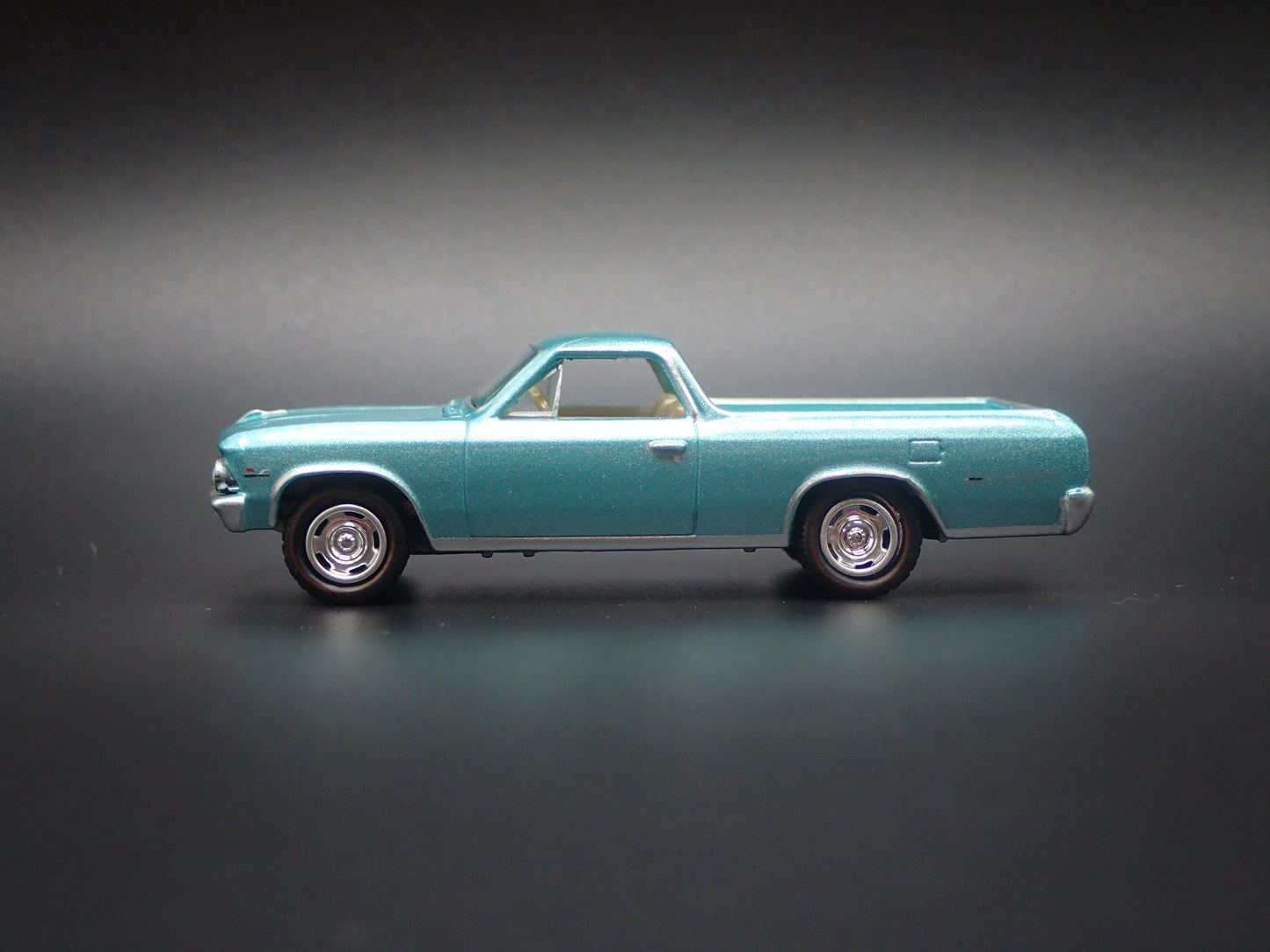 1966 66 CHEVY CHEVROLET EL CAMINO GREEN 1:64 SCALE DIORAMA DIECAST MODEL CAR