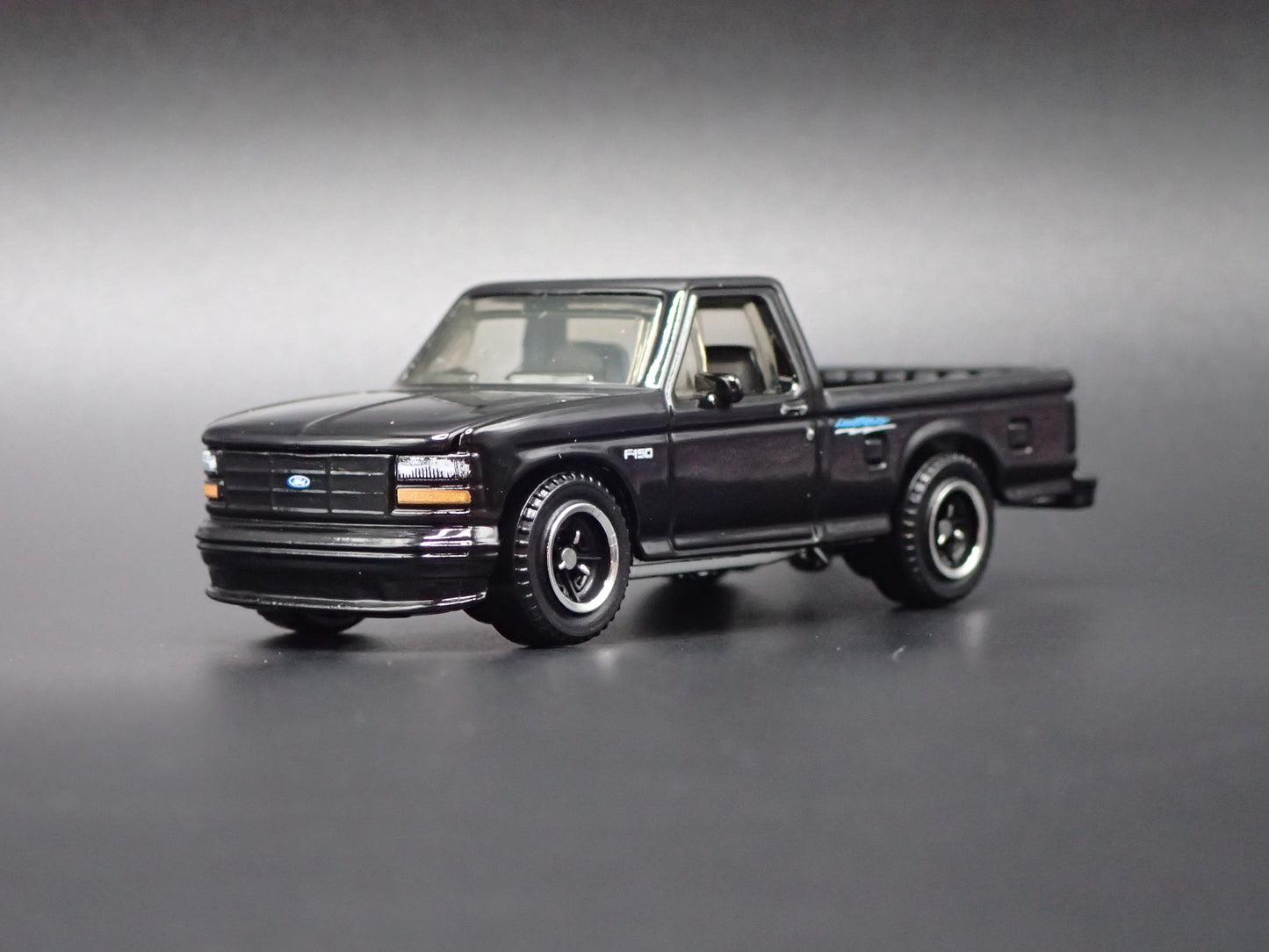 1994 94 FORD SVT F150 LIGHTNING PICKUP TRUCK BLACK 1:64 SCALE DIECAST MODEL CAR