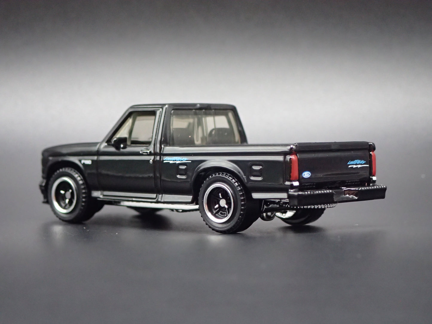 1994 94 FORD SVT F150 LIGHTNING PICKUP TRUCK BLACK 1:64 SCALE DIECAST MODEL CAR