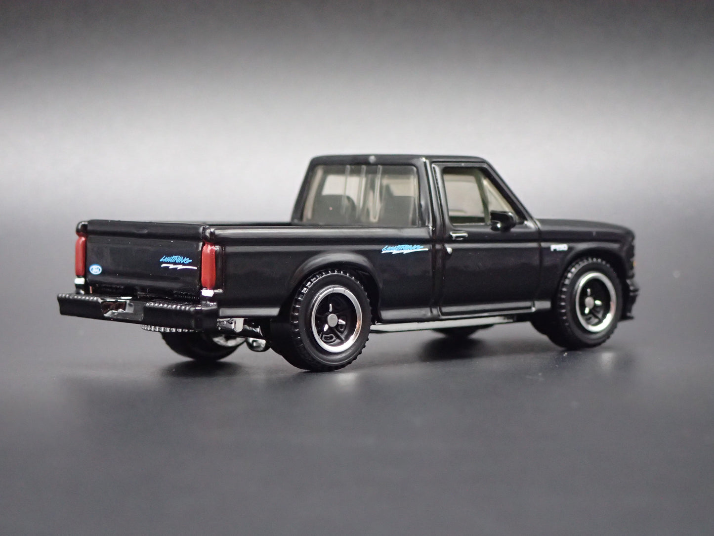 1994 94 FORD SVT F150 LIGHTNING PICKUP TRUCK BLACK 1:64 SCALE DIECAST MODEL CAR