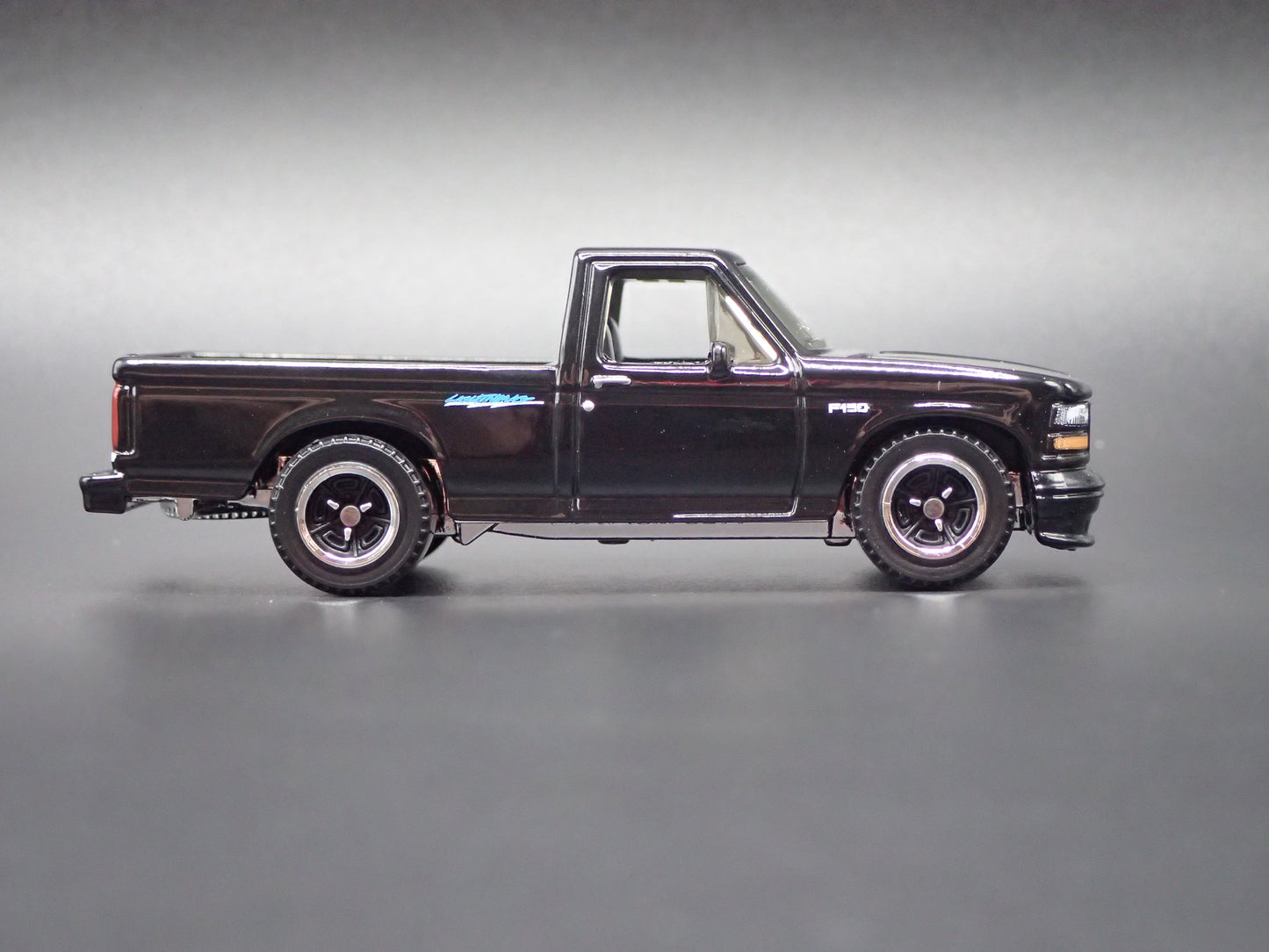 1994 94 FORD SVT F150 LIGHTNING PICKUP TRUCK BLACK 1:64 SCALE DIECAST MODEL CAR