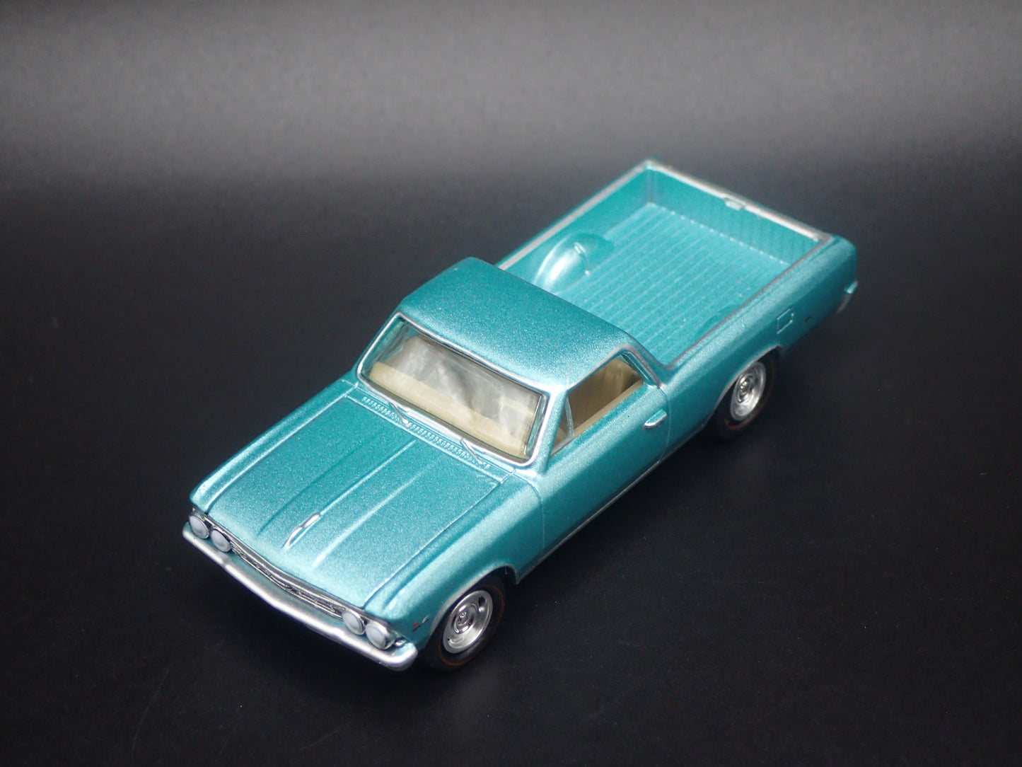 1966 66 CHEVY CHEVROLET EL CAMINO GREEN 1:64 SCALE DIORAMA DIECAST MODEL CAR