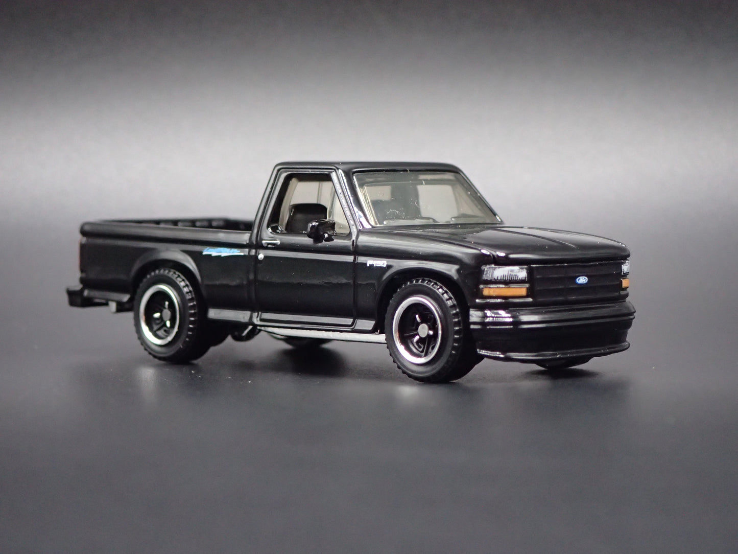 1994 94 FORD SVT F150 LIGHTNING PICKUP TRUCK BLACK 1:64 SCALE DIECAST MODEL CAR