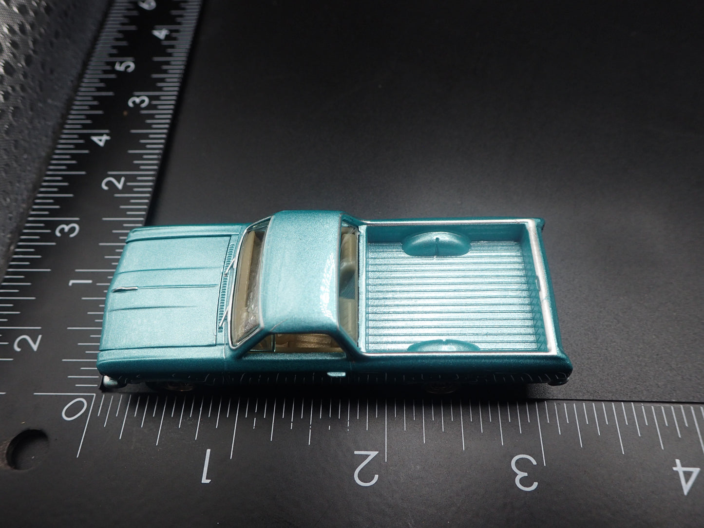 1966 66 CHEVY CHEVROLET EL CAMINO GREEN 1:64 SCALE DIORAMA DIECAST MODEL CAR