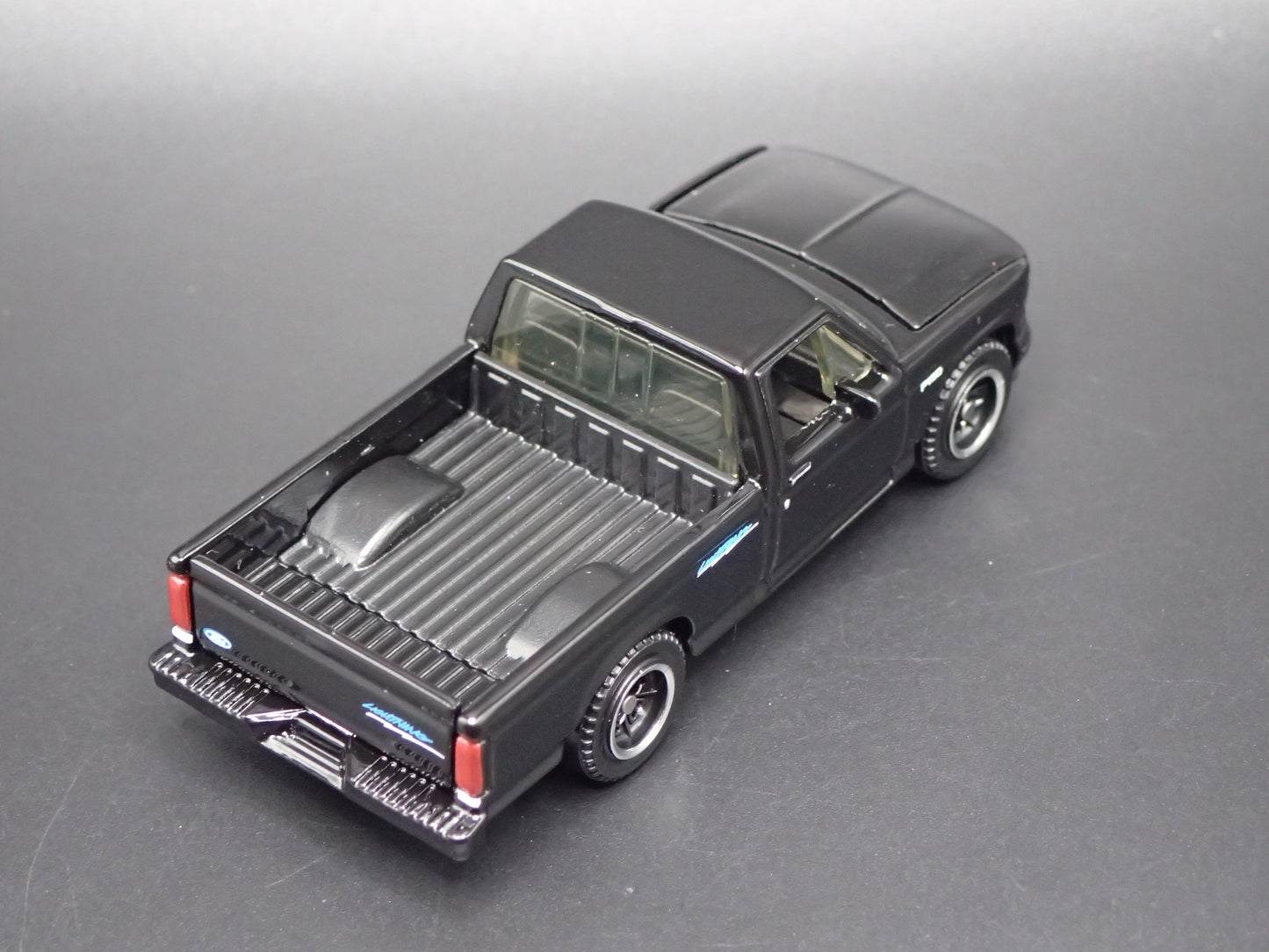 1994 94 FORD SVT F150 LIGHTNING PICKUP TRUCK BLACK 1:64 SCALE DIECAST MODEL CAR