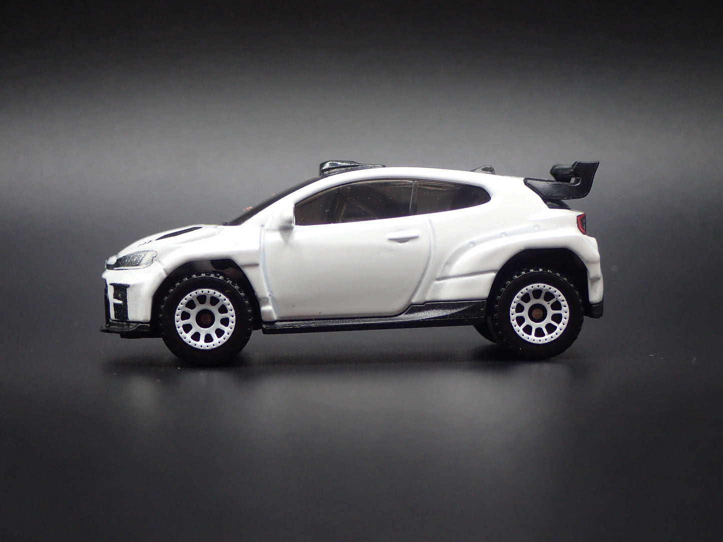 2020-2026 TOYOTA GR YARIS RALLY2 WHITE 1/64 SCALE COLLECTIBLE DIECAST MODEL CAR