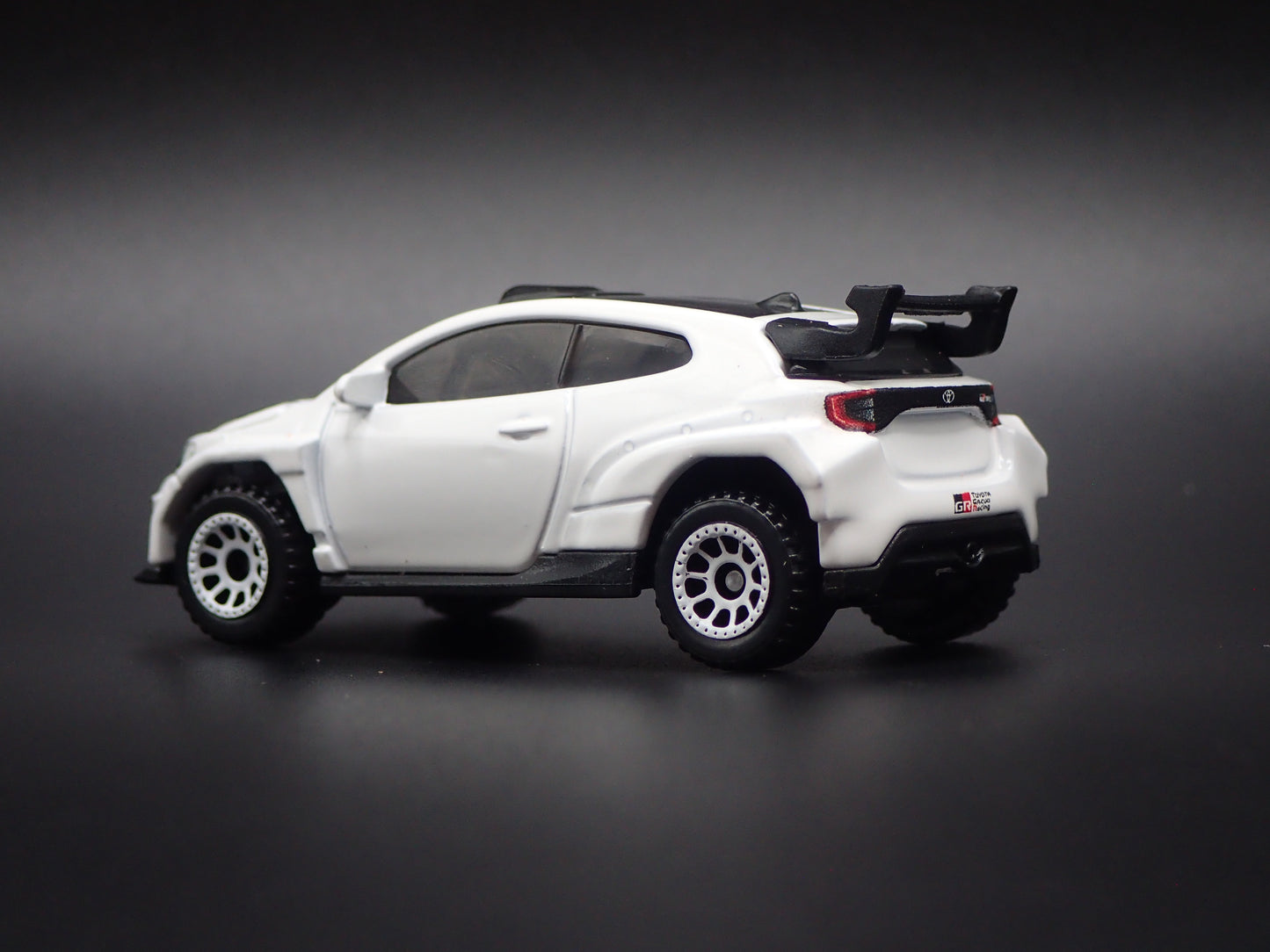 2020-2026 TOYOTA GR YARIS RALLY2 WHITE 1/64 SCALE COLLECTIBLE DIECAST MODEL CAR