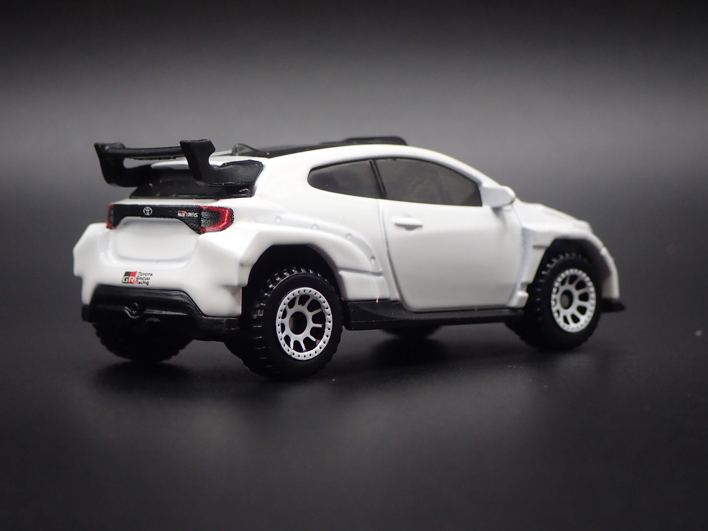 2020-2026 TOYOTA GR YARIS RALLY2 WHITE 1/64 SCALE COLLECTIBLE DIECAST MODEL CAR