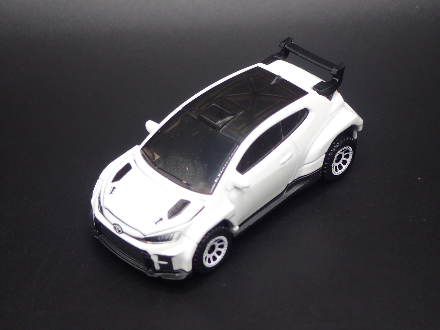 2020-2026 TOYOTA GR YARIS RALLY2 WHITE 1/64 SCALE COLLECTIBLE DIECAST MODEL CAR