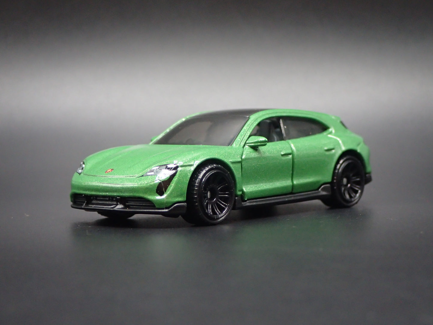 2019-2026 PORSCHE TAYCAN GTS SPORT TURISMO GREEN 1:64 SCALE DIECAST MODEL CAR
