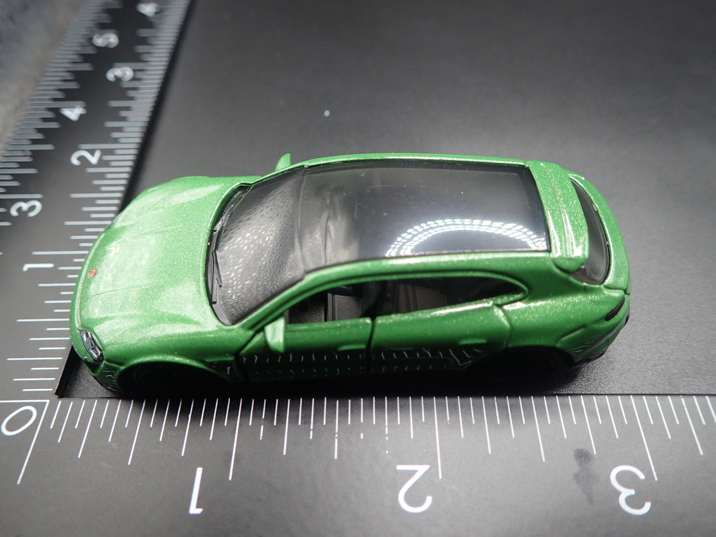 2019-2026 PORSCHE TAYCAN GTS SPORT TURISMO GREEN 1:64 SCALE DIECAST MODEL CAR
