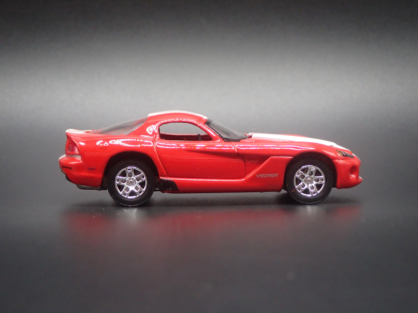 2008-2010 DODGE VIPER SRT10 RED 1/64 SCALE COLLECTIBLE DIECAST MODEL CAR