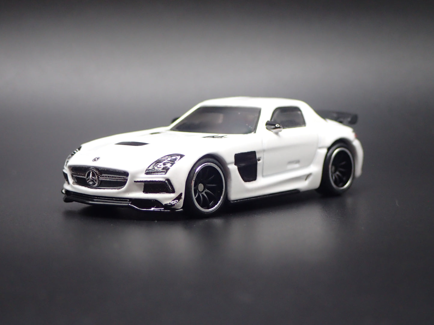 2013-2015 MERCEDES BENZ SLS AMG COUPE BLACK SERIES 1:64 SCALE DIECAST MODEL CAR