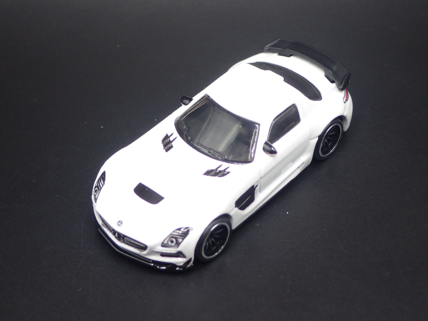 2013-2015 MERCEDES BENZ SLS AMG COUPE BLACK SERIES 1:64 SCALE DIECAST MODEL CAR