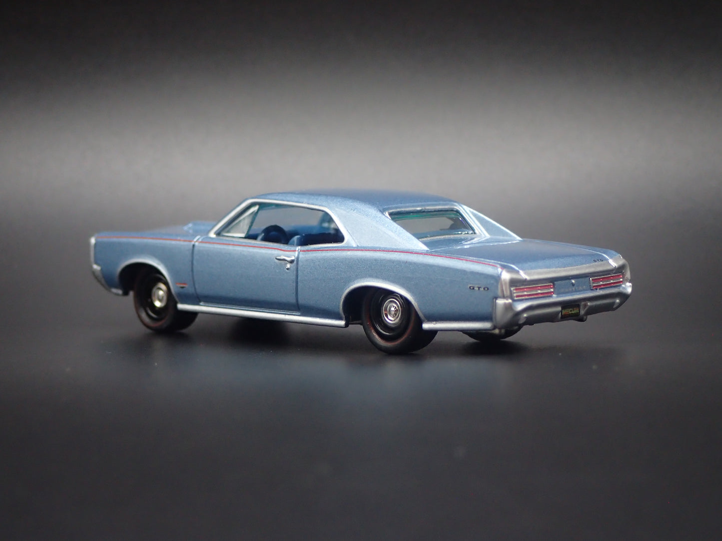 1966 66 PONTIAC GTO MUSCLE CAR 1/64 SCALE COLLECTIBLE DIECAST MODEL CAR