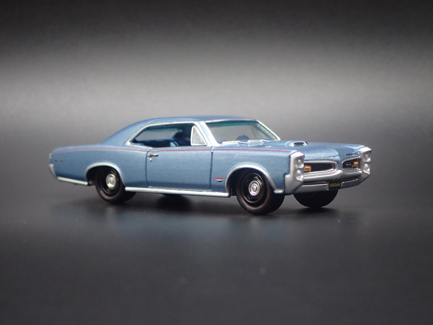 1966 66 PONTIAC GTO MUSCLE CAR 1/64 SCALE COLLECTIBLE DIECAST MODEL CAR