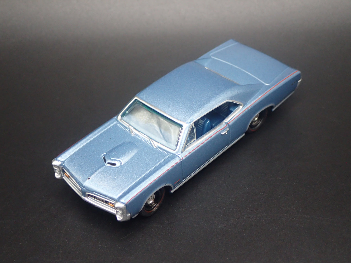 1966 66 PONTIAC GTO MUSCLE CAR 1/64 SCALE COLLECTIBLE DIECAST MODEL CAR