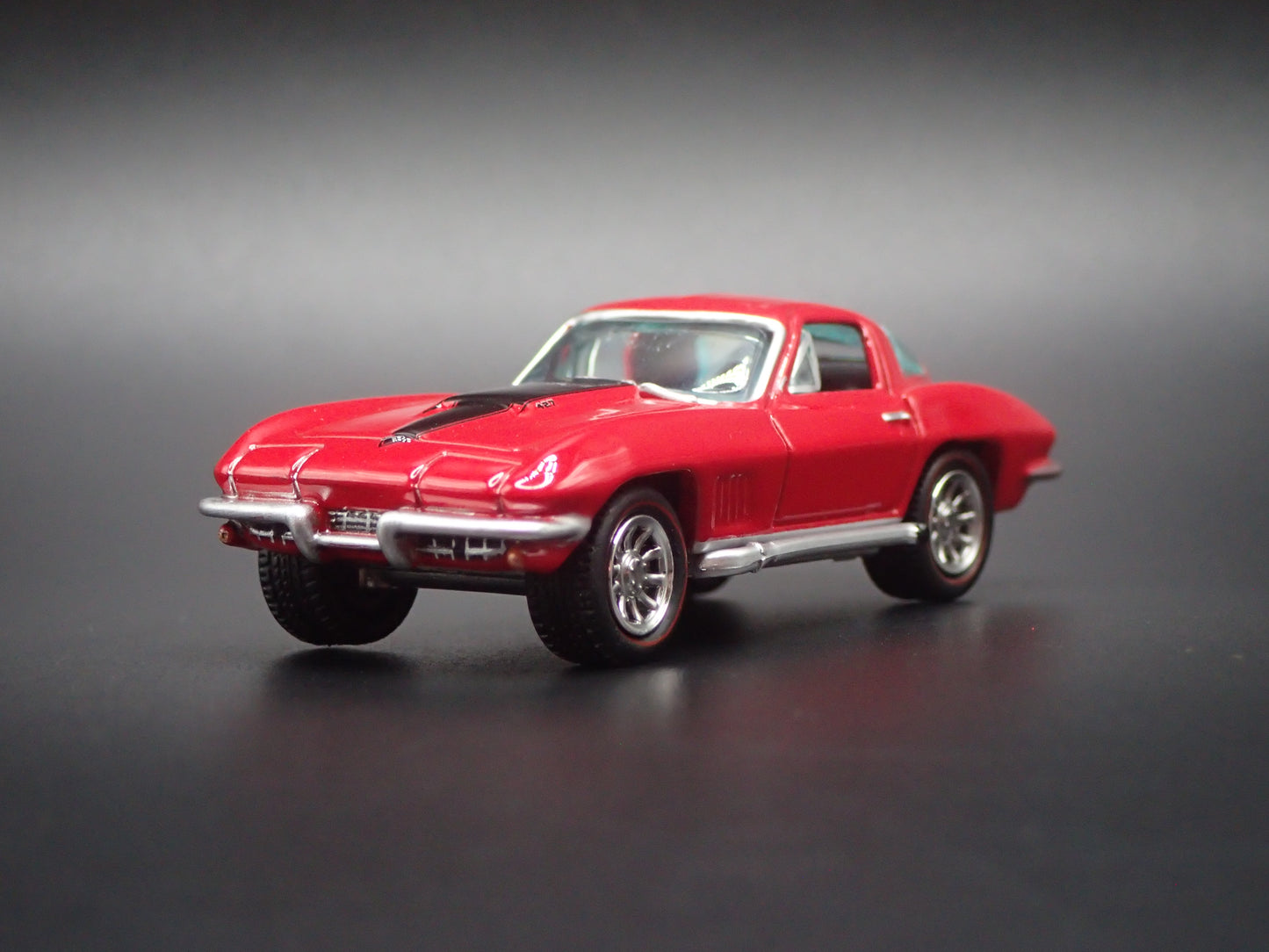 1967 67 CHEVY CHEVROLET CORVETTE 427 RED 1:64 SCALE DIORAMA DIECAST MODEL CAR