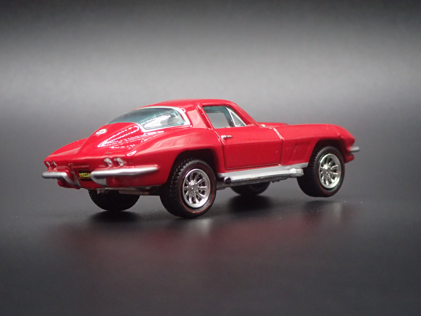 1967 67 CHEVY CHEVROLET CORVETTE 427 RED 1:64 SCALE DIORAMA DIECAST MODEL CAR
