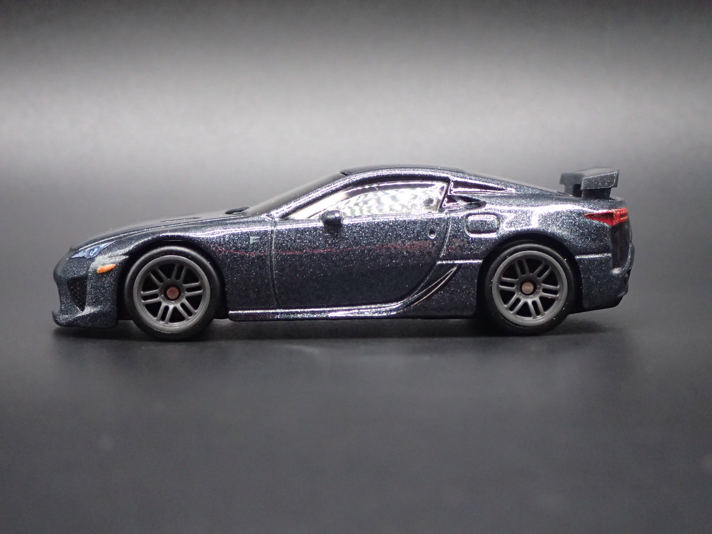2010-2012 LEXUS LFA SUPER CAR GRAY 1/64 SCALE COLLECTIBLE DIORAMA DIECAST MODEL CAR