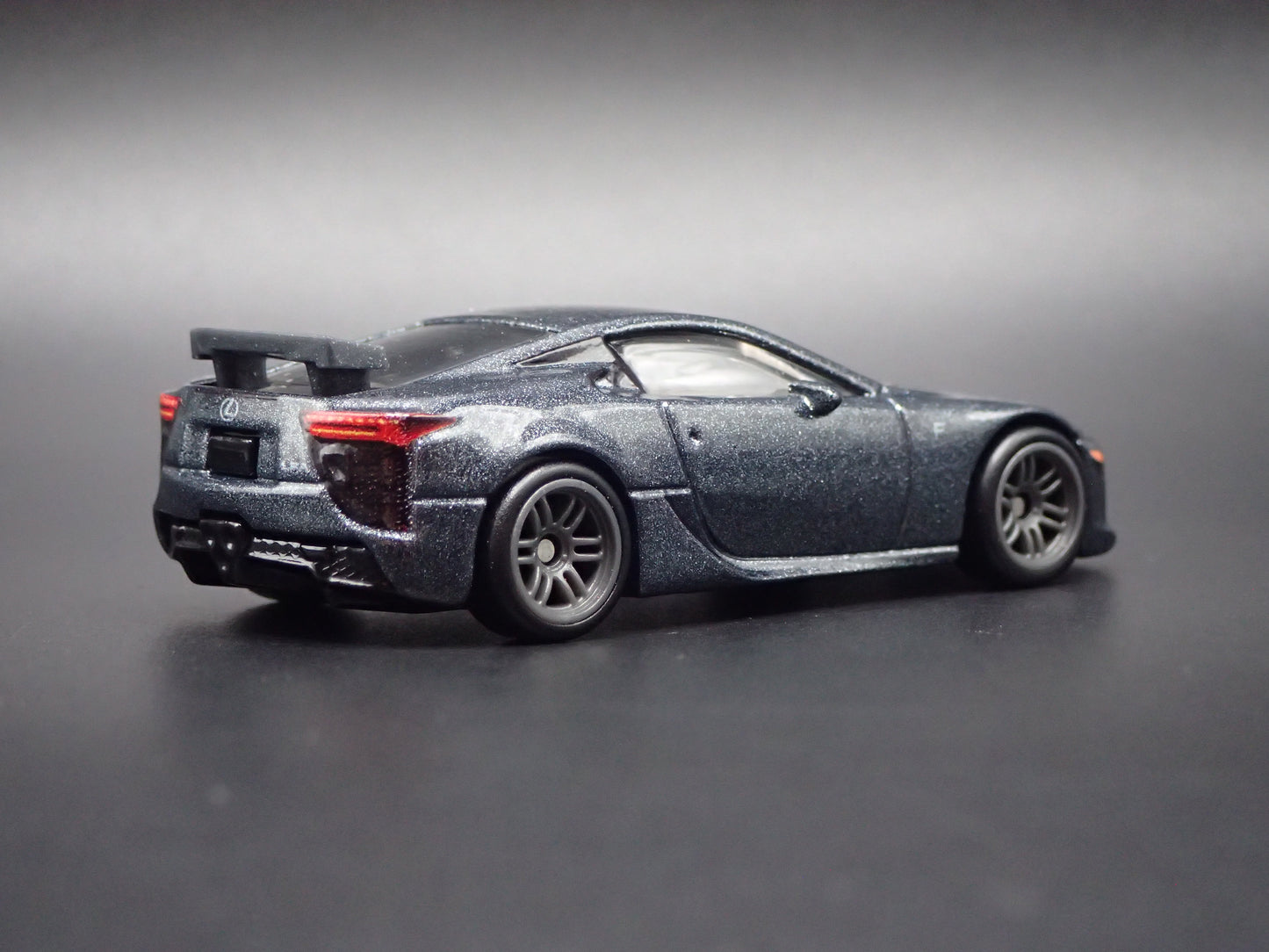 2010-2012 LEXUS LFA SUPER CAR GRAY 1/64 SCALE COLLECTIBLE DIORAMA DIECAST MODEL CAR